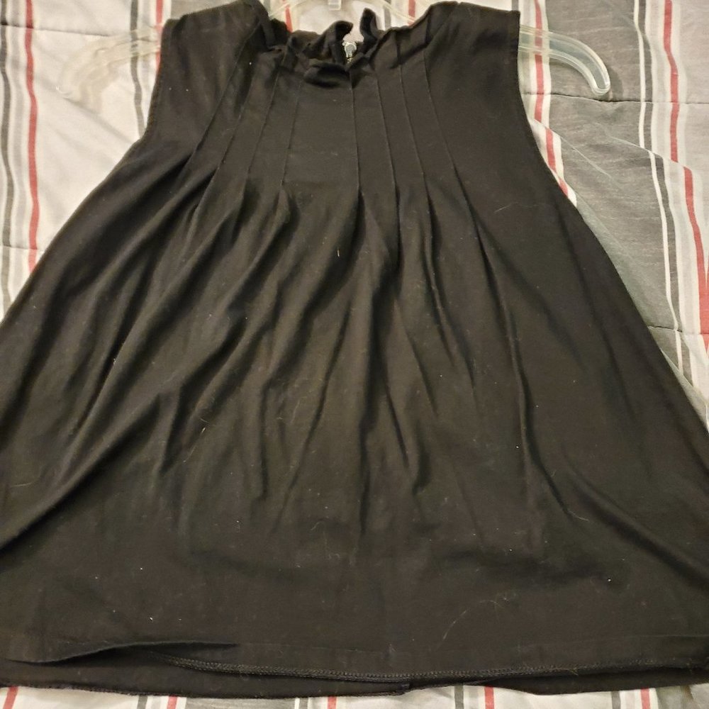 Black high neck, sleeveless Gap top, size Medium